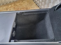 фото thumb №10, Tesla model y 2023 панелі керування, перемикачі