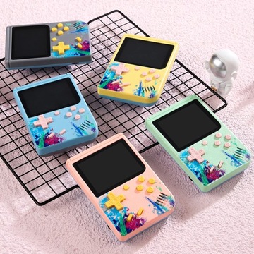 Портативная игровая консоль с 500 портативными игровыми консолями в стиле ретро.