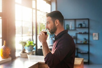 Кофемашина Philips высокого давления с кофемолкой