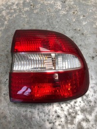 фото thumb №1, Лампа правий задня volvo v40 kombi 28562005