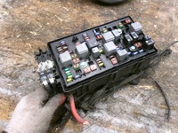 фото thumb №1, Chevrolet orlando коробка запобіжників 2.0 vcdi