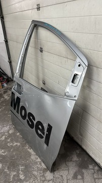 фото thumb №3, Hyundai staria 2022- двері перед передні праві