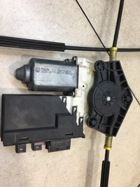 фото thumb №10, Подъемник стекла правые перед 807 1485311080