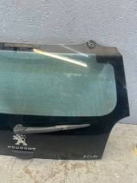 Peugeot 108 кришка багажника задній скло в Україні, фото thumb