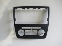 фото thumb №1, Рамка радіо кондиціонера skoda yeti 5l 5l0858069h