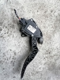 фото thumb №1, Потенціометр педалі газу nissan qashqai ii 18002 4ba0b