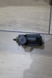 фото thumb №3, Клапан вакуумa renault scenic ii 1.9 dci 8200486264