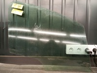 фото thumb №1, Стекло правый перед citroen c3 ii 5d
