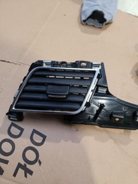 фото thumb №1, Audi a8 d4 4h решітка повітропровід ліва 4h1820901a