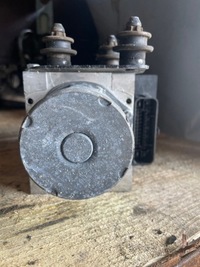 фото thumb №1, Насос abs audi оригінальний номер 8r0907379h