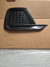 Купити Audi a1 2019-24 rok 82a807682e решітка бампера права, фото thumb