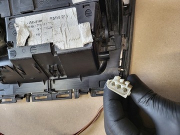 фото thumb №14, Попільничка бардачок консолі панелі перед dekor тунелю bmw 1 e81 e82 e88 оригінальний номер