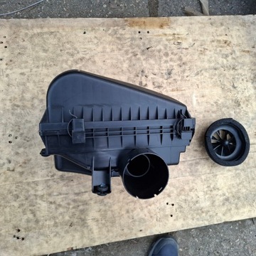 фото thumb №6, Toyota hilux vii 7 2015- 2016-24 корпус фильтра воздуха верх dół основание