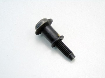 фото thumb №1, Гвинт кришки клапанів 2.2 cdi mercedes w212 cls c218 s212 sprinter vito