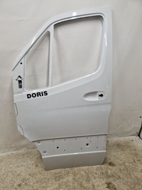 фото thumb №1, Двері ліва передні перед білий mercedes sprinter 907 910 18-