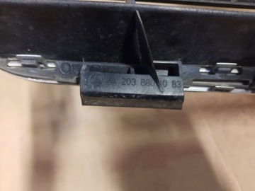 фото thumb №10, Mercedes c w203 sport купе решётка решётка радиатора держатель a2038801083