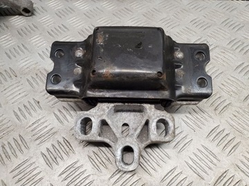 фото thumb №1, Audi q3 8u 3c0199555l кронштейны i лапы