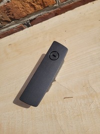 фото thumb №2, Jeep grand cherokee wk 5-10 ручка бардачка кронштейн