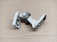 фото thumb №1, Петля дверь левый перед dół skoda octavia iii 5e