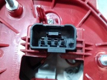 фото thumb №4, Лампы зад комплект vw passat b6 3c5945096c 3c5945095c sedan