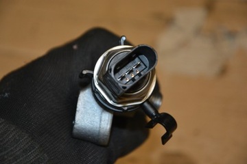 фото thumb №11, Планка вприскувальний 4.2tdi vw touareg рестайлінг 057130089q