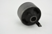 фото thumb №3, Втулка важеля перед do lexus rx 300 330 350