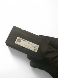 фото thumb №5, Audi q7 4m 2020 роз'єм / з'єднувач usb