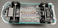 Доставка фургона VW Type2 T1 Peace 1:24 Motormax 79583