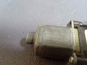 фото thumb №5, Skoda octavia iii підйомник вікна зад правий задній 5e0839462