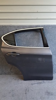 фото thumb №1, Alfa romeo stelvio дверь правый задняя kpl.