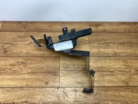 фото thumb №1, Кронштейн комп'ютер двигуна dodge challenger 2015+