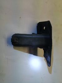 фото thumb №10, Втулка крепление кронштейн омывателя перед правые vw golf 7 vii 2012 -2017