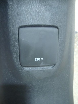 фото thumb №8, Підлокітник тунель бардачок перетворювач 220v peugeot 5008 gt ii 17-24