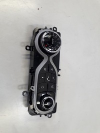 фото thumb №1, Renault clio iv панель кондиционера 275107386