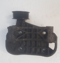 Купить Кронштейн кронштейн генератора audi q7 4l0 3.0 tdi cas 059903143q, фото thumb