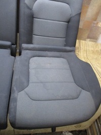 фото thumb №1, Vw passat b7 универсал задняя диван подголовник заглушка isofix bok