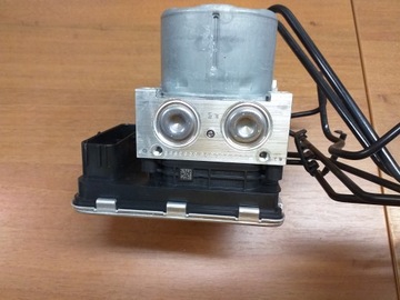 фото thumb №5, Bmw 1 f40 m135i 19 насос abs 5a25fe0 5a25fd9