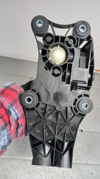 фото thumb №5, Домкрат изменения коробки передач ford fiesta 03r 1.3b