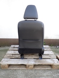 фото thumb №6, Сидіння пасажира лівий напівшкіра lexus is iii 200t 300 po рестайлінг 2018 європа