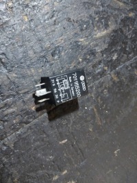 фото thumb №1, Реле 95 volkswagen 701955200