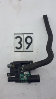 фото thumb №1, Ford focus mk2 1.8 корпус термостата 6g9g8k556aa