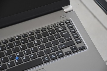 Ноутбук Toshiba Z40-A i5-4200U 8 ГБ 256 ГБ SSD mSATA Windows 10