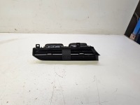 фото thumb №1, Решётка обдув средняя audi q3 f3 83b820903 6ps