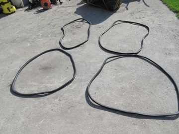 фото thumb №1, Прокладка кузовна двері a4 b7 exeo ліва перед