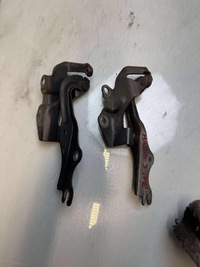 фото thumb №1, Mazda 3 i петлі капот