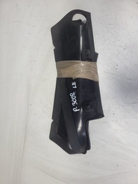 фото thumb №8, Защита заглушка лампы правый левый задняя peugeot 3008 i 9670553380 9670553480