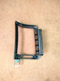 фото thumb №2, Рамка корпус решётки обдув правый перед peugeot 407 sw