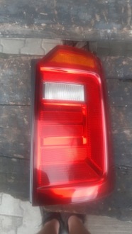 фото thumb №1, Vw caddy 2k1.lampa правый tył.2k1945096f