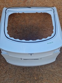 фото thumb №3, Tesla модель y 20- кришка багажника зад задня