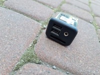 фото thumb №1, Роз'єм usb задня opel insignia b 13526854